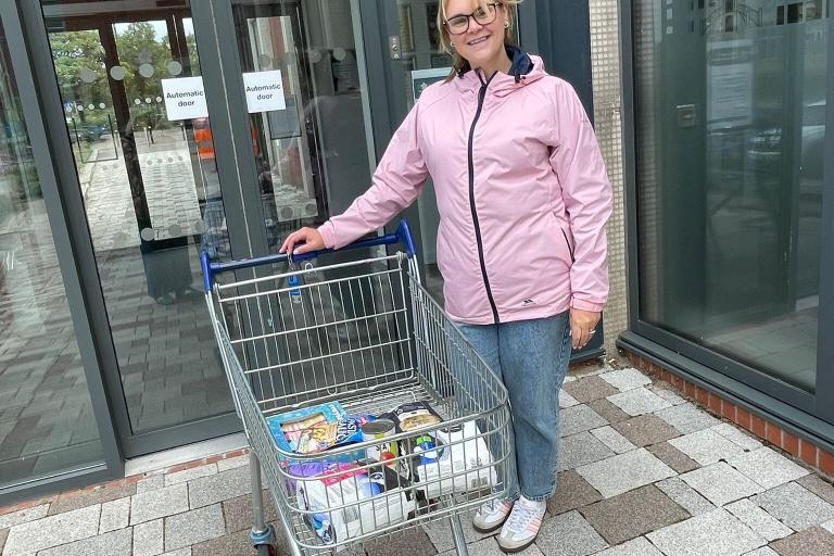 Alyssa Skelton volunteering